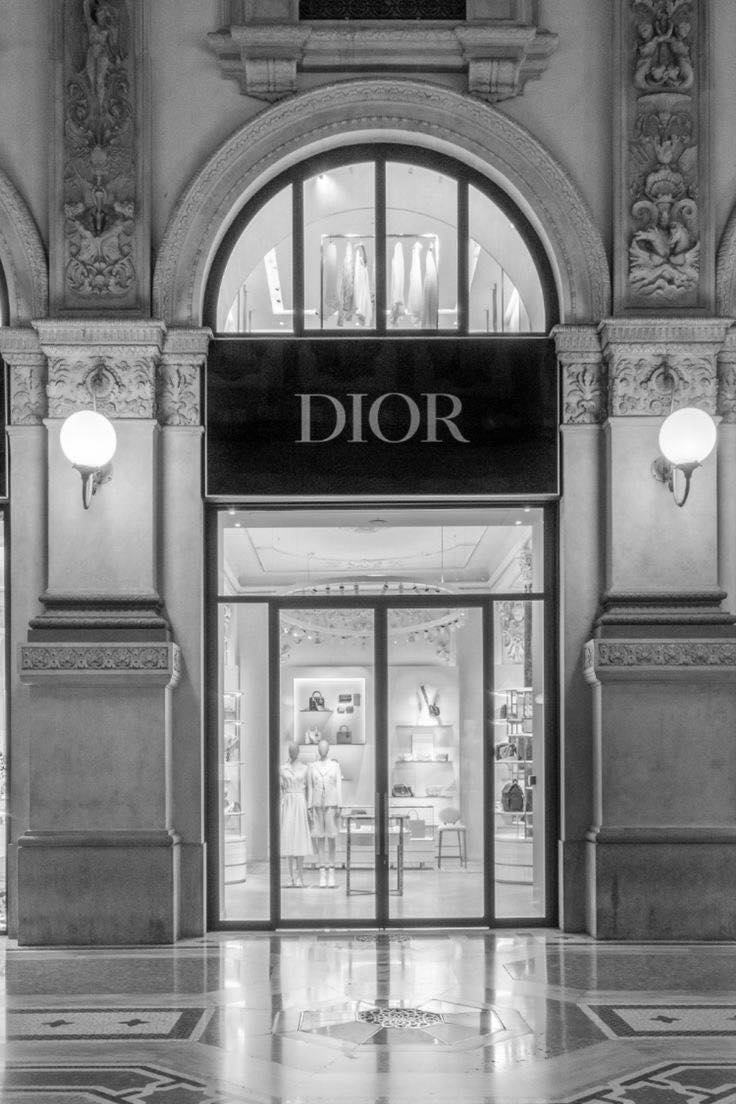 DIOR