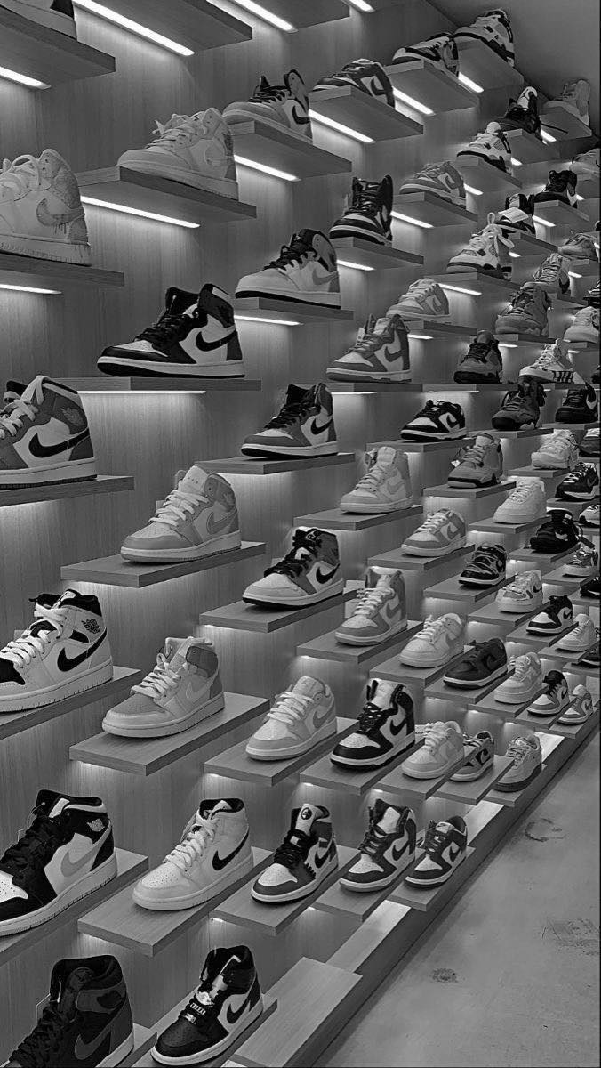 NIKE