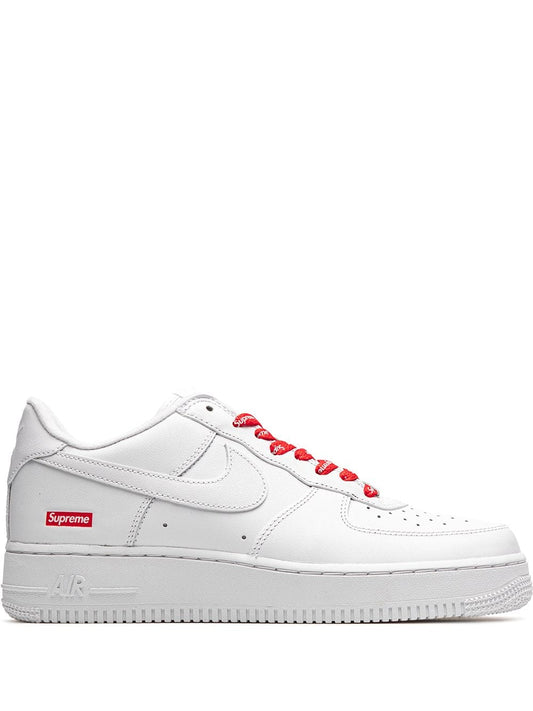 Tenis Air Force 1 "Mini Box Logo White" de Nike x Supreme