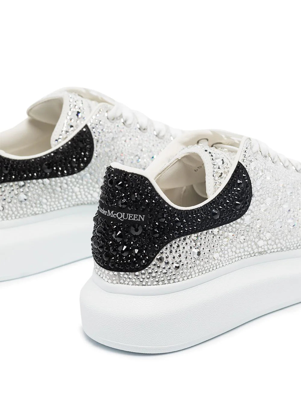 Tenis Alexander McQueen Oversized con detalle de cristal