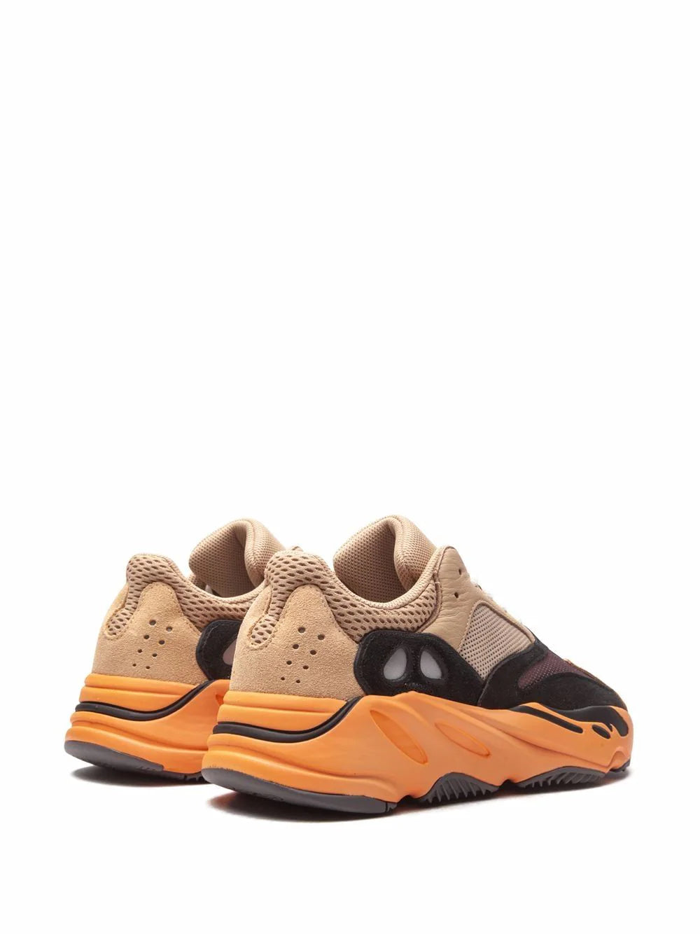 Tenis Yeezy 700 "Enflame Amber"