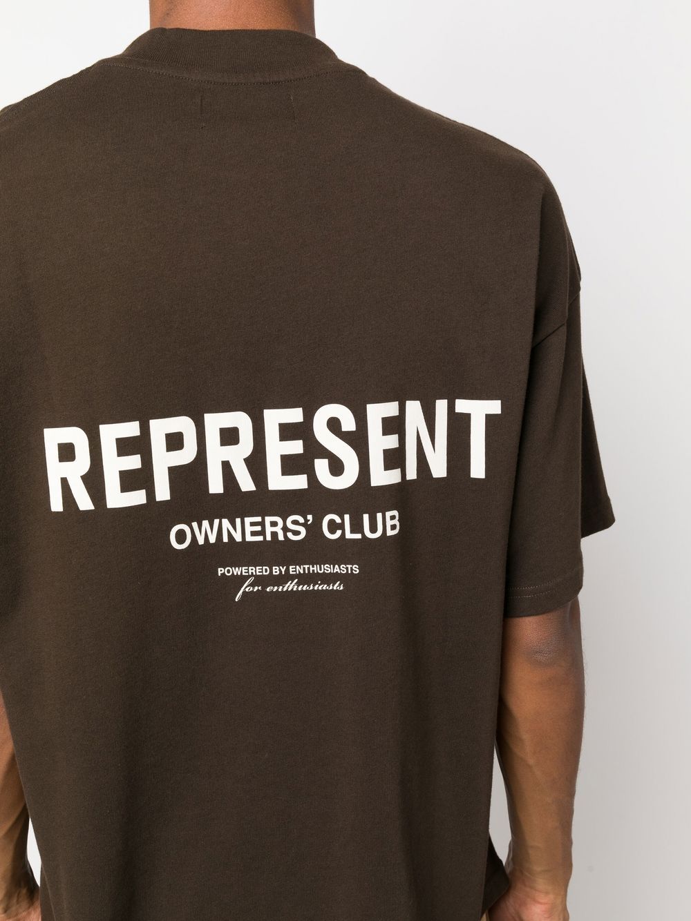 Playera Represent oversize con logo estampado