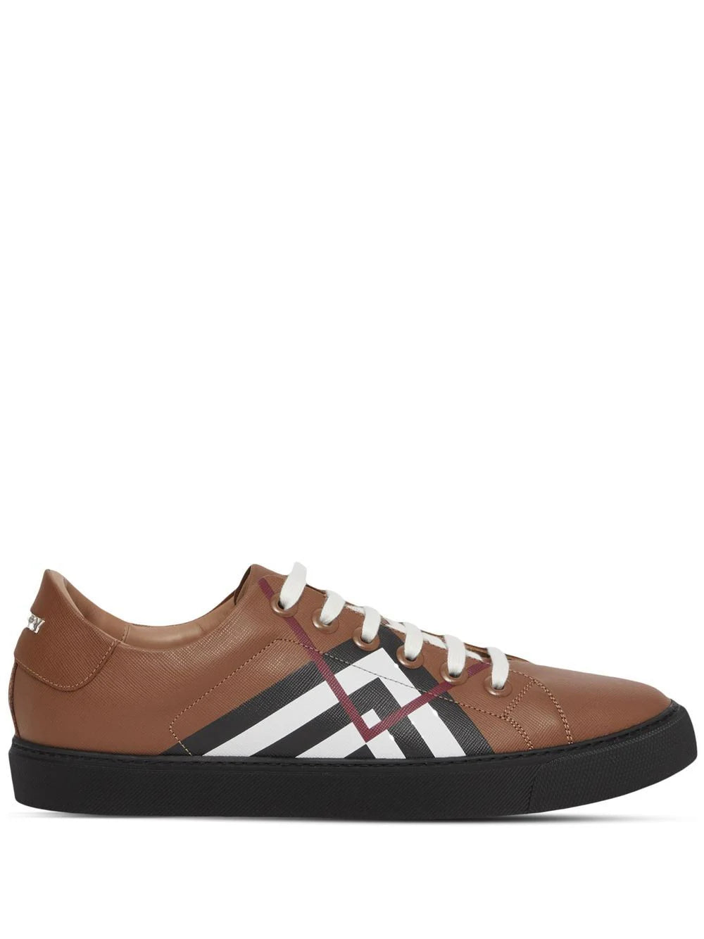 Burberry tenis bajos con motivo Chevron Check