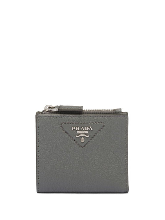 Prada cartera Saffiano con placa del logo