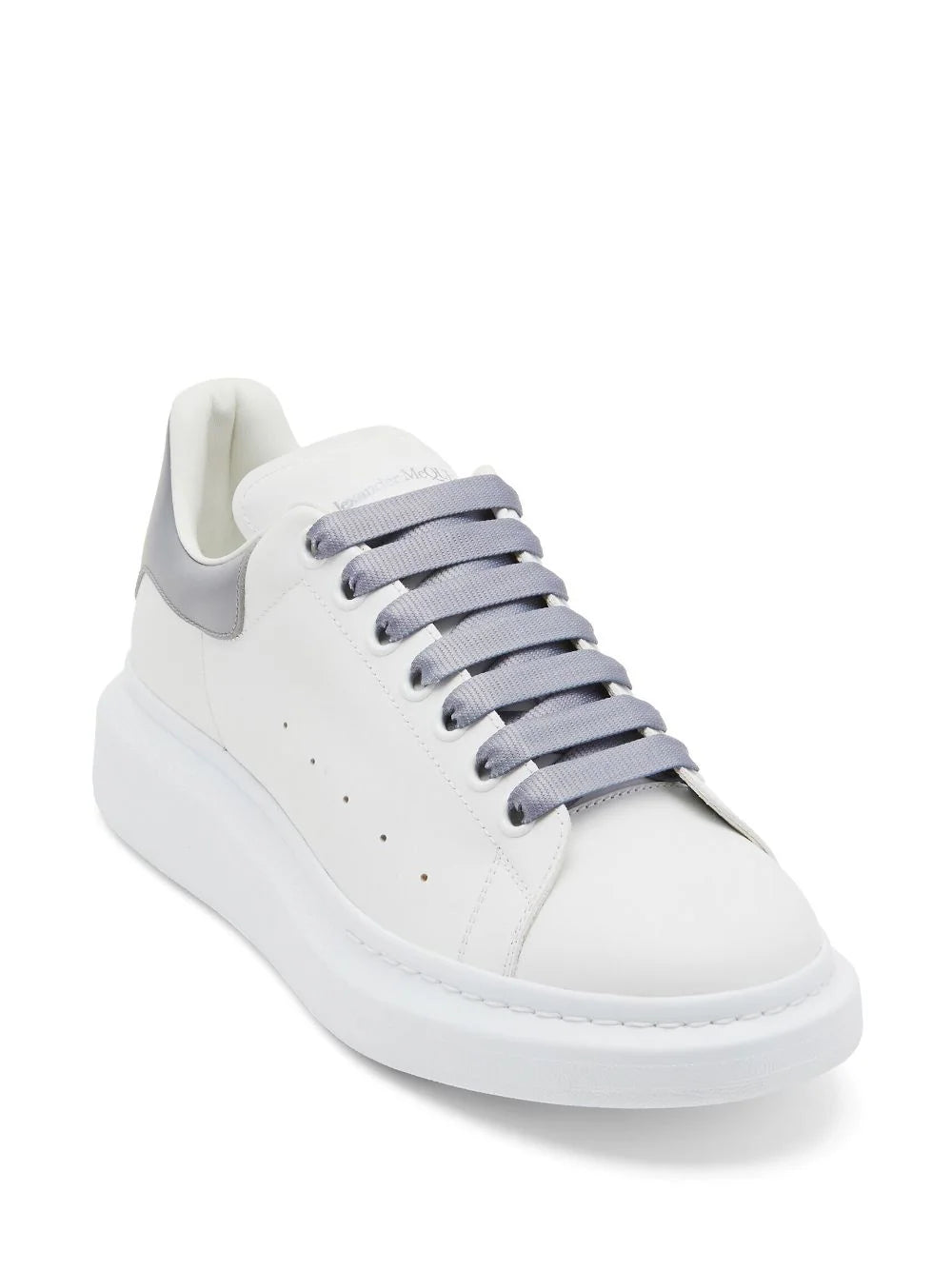 Tenis Alexander McQueen con paneles y diseño color block