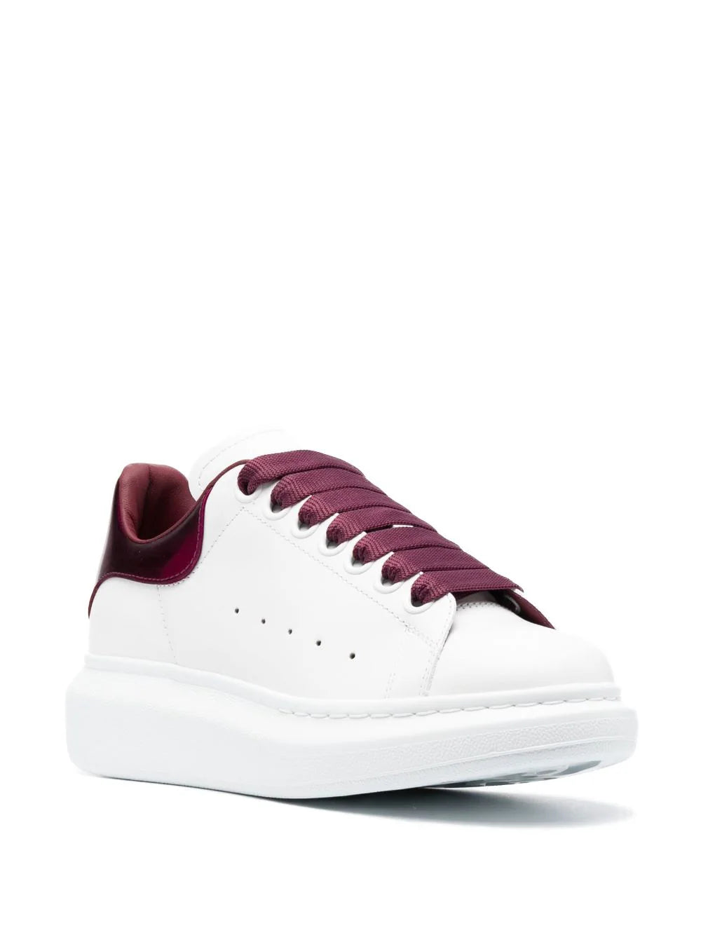 Tenis Alexander McQueen con agujetas oversize