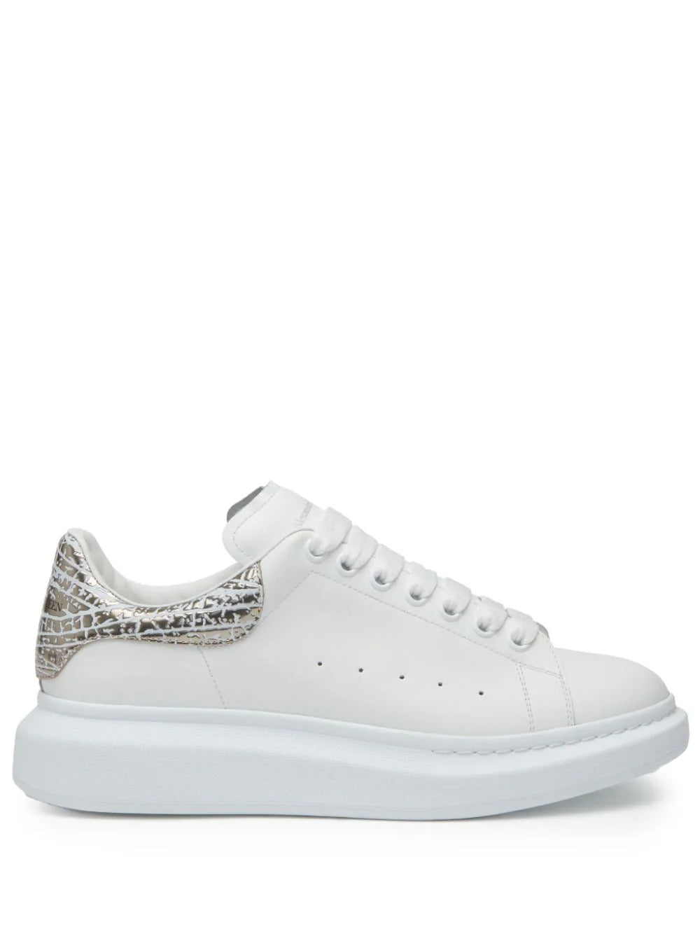 Tenis Alexander McQueen oversize con agujetas