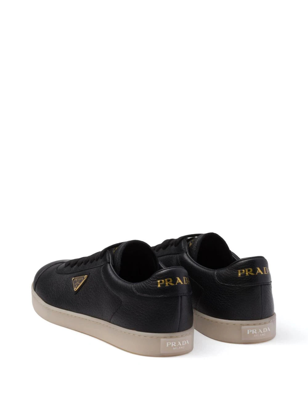 Prada tenis con logo triangular