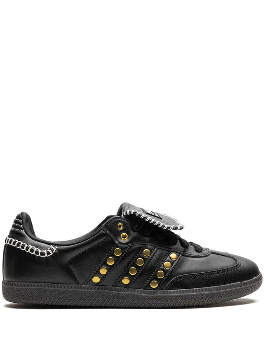 Tenis Samba " Studded Pack - Black" de adidas x Wales Bonner