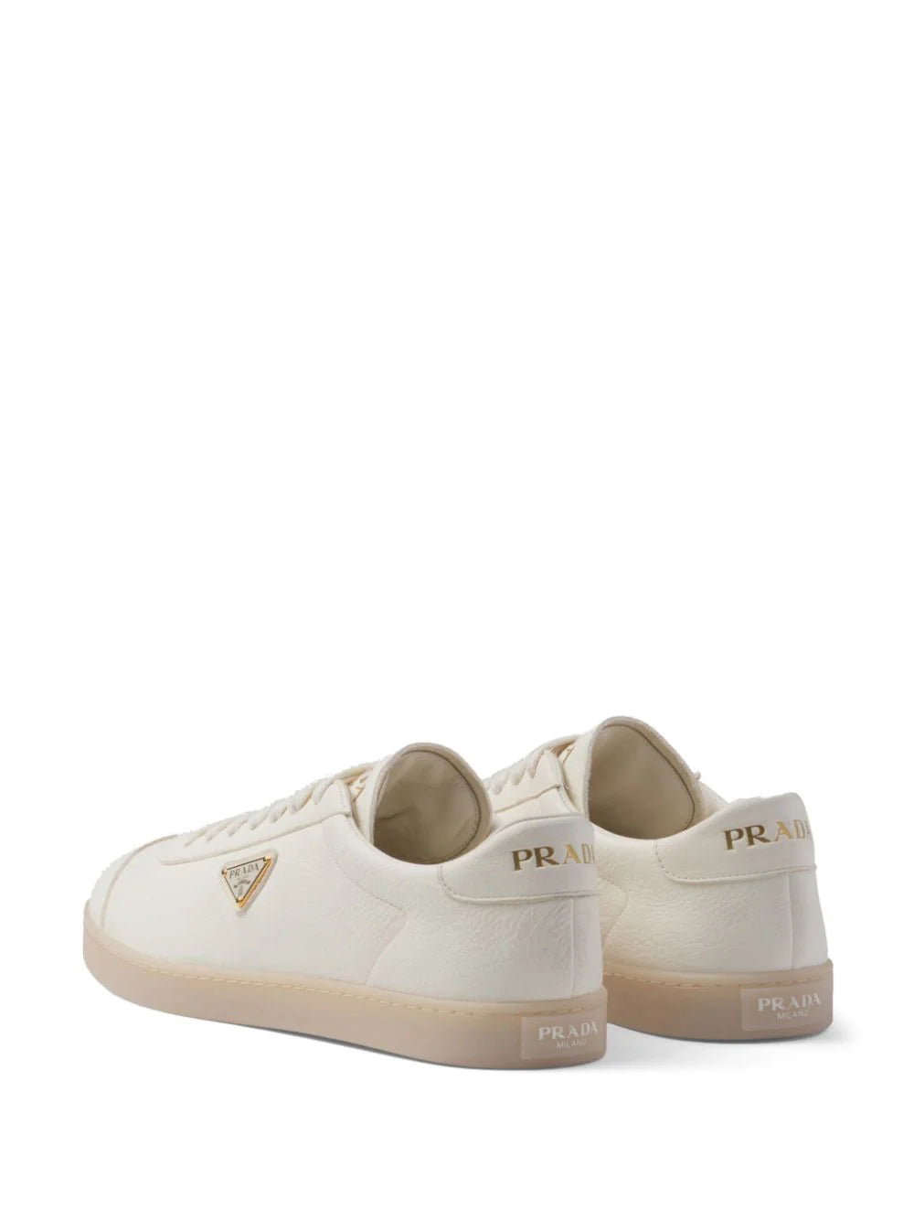 Prada tenis con logo en relieve