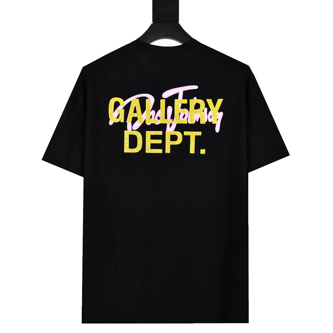 Playera Gallery Dept Cocktails Tee