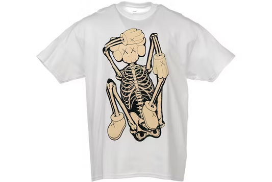 Playera KAWS SKELETON NEW FICTION