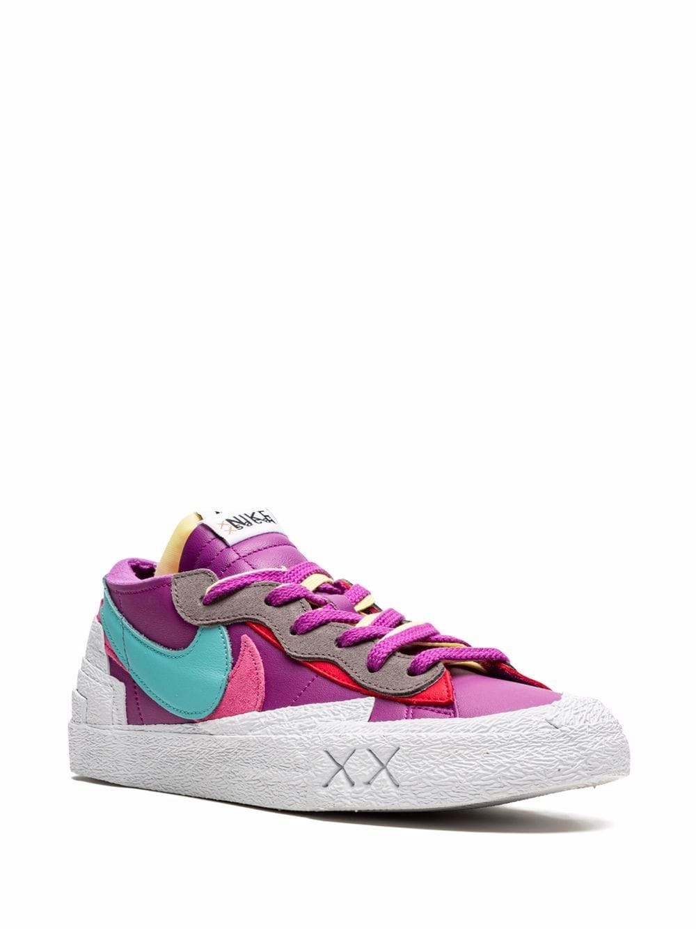 Nike tenis Blazer Low de Nike x Sacai x KAWS