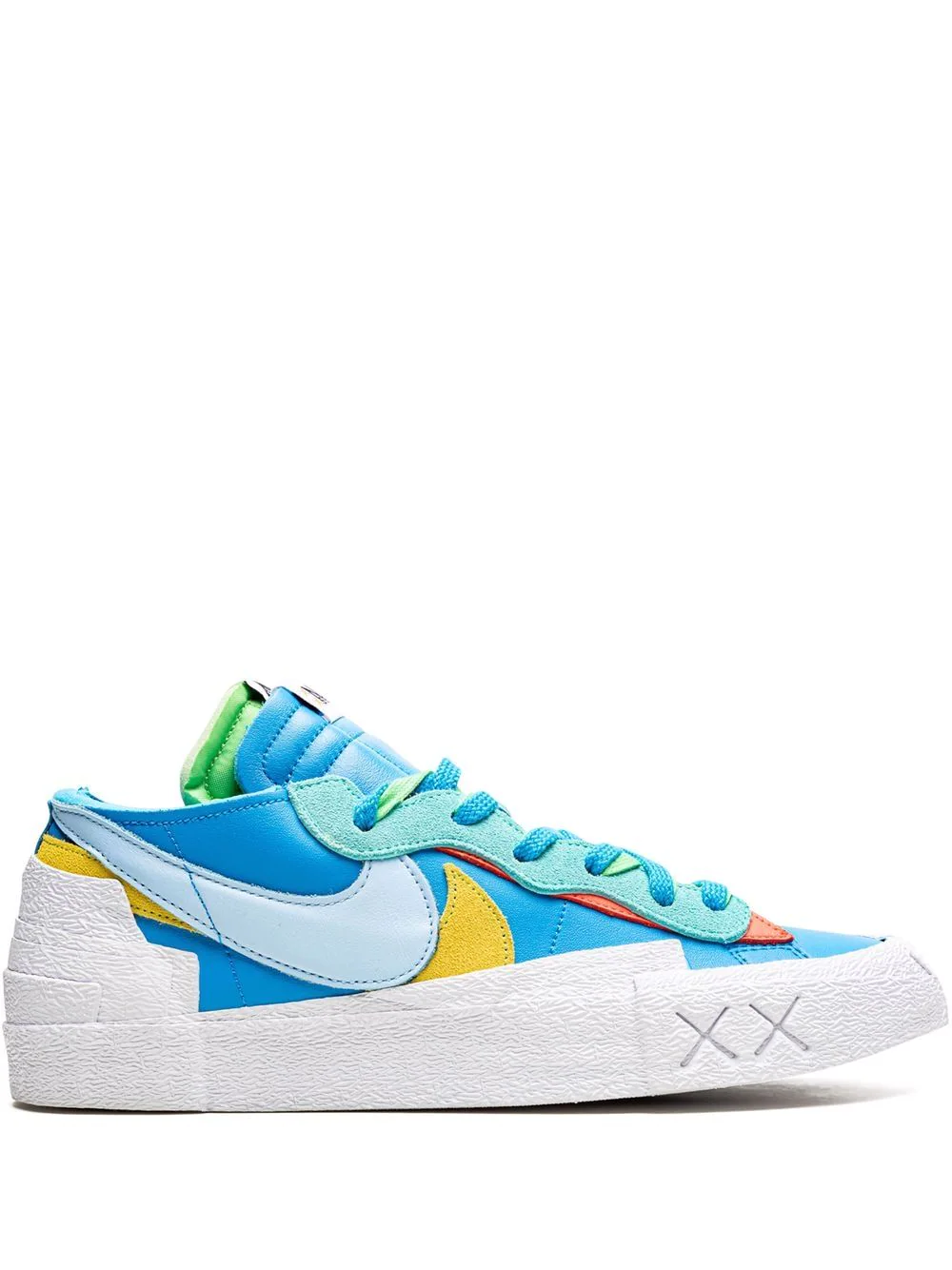 Nike tenis Blazer Low de Nike x Sacai x KAWS