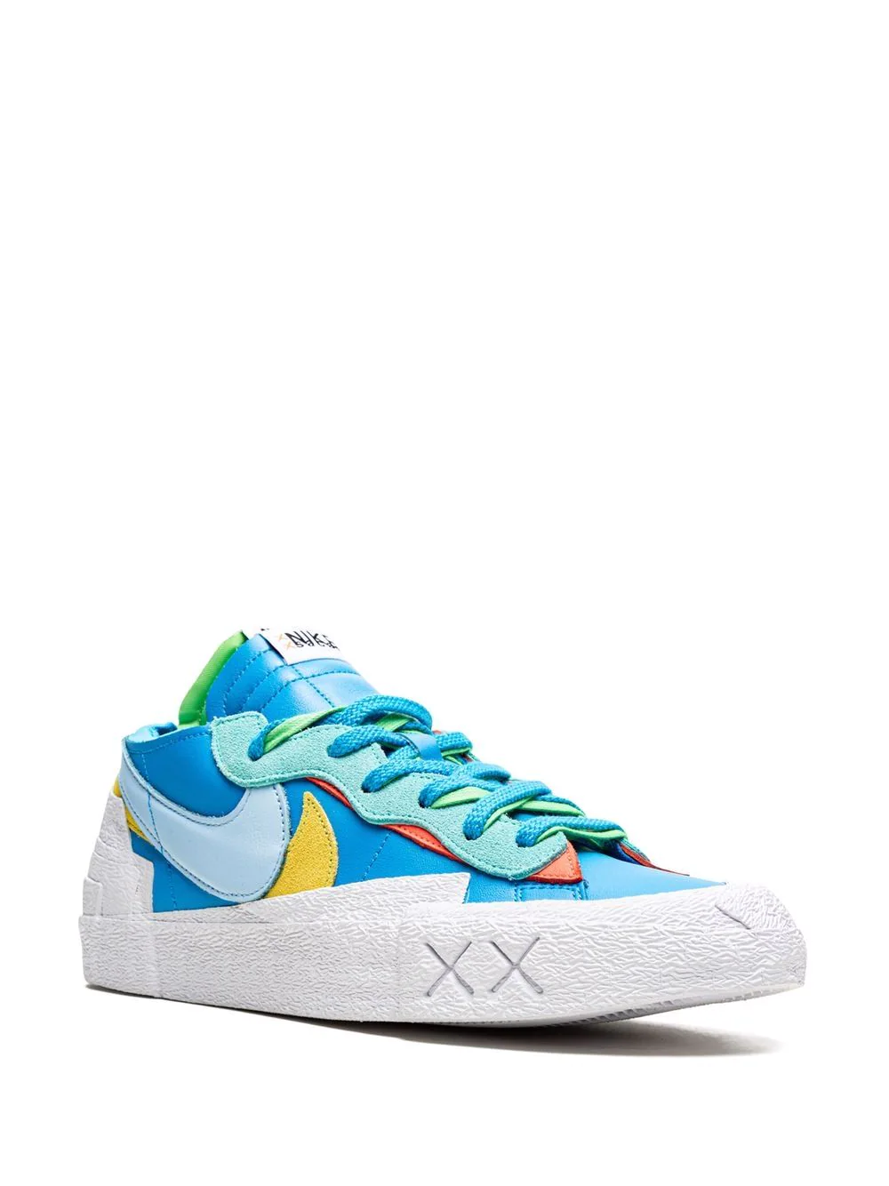 Nike tenis Blazer Low de Nike x Sacai x KAWS