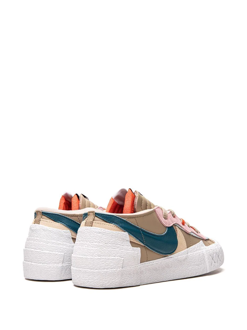 Nike tenis Blazer Low de Nike x Sacai x KAWS