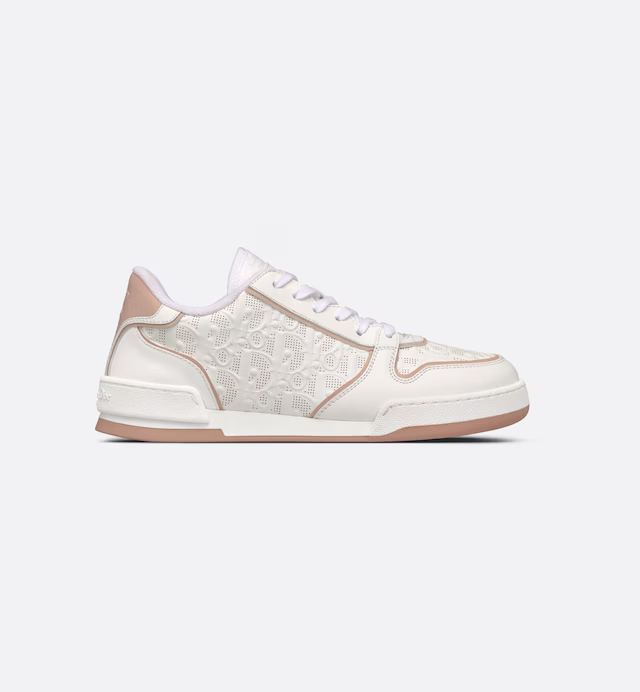 Sneaker Dior One Piel de becerro perforada Dior Oblique en blanco y nude