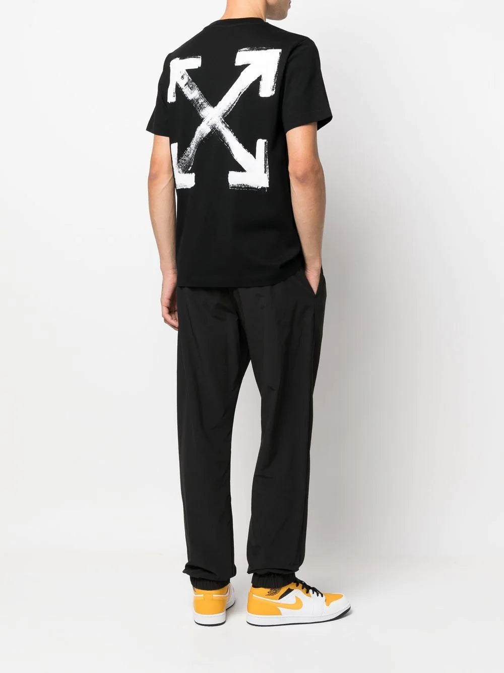 Playera Off-White Arrows con logo estampado